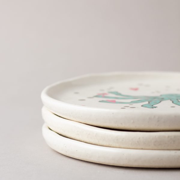 Тарелка “Эффект волны” из шамота с осьминогом, 18 см